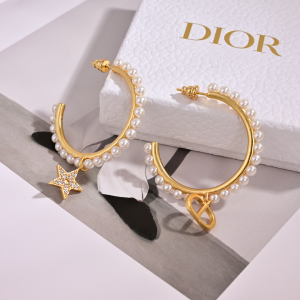 Dior Petit CD Pearl Earrings