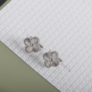 Van Cleef Arpels Vintage Alhambra Earrings White Gold Van Cleef Arpels Vintage Alhambra Earrings White Gold