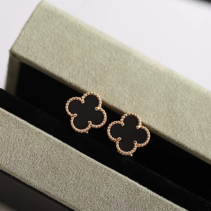 Van Cleef Arpels Vintage Alhambra Onyx Earrings Black Van Cleef Arpels Vintage Alhambra Onyx Earrings Black