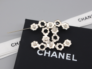 Chanel Metal Flowers Link Brooch