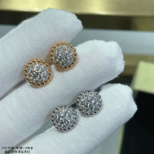 Van Cleef Arpels Perlee Diamonds Earrings