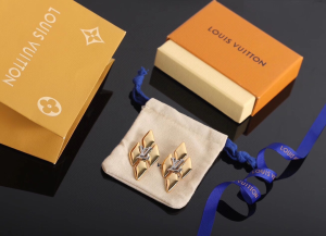 Louis Vuitton LV GO14 Earrings