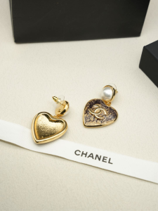 Chanel CC Logo Heart Pendant Earrings