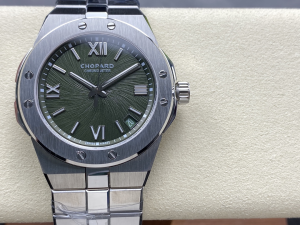 Chopard Alpine Eagle Titanium Bracelet Watch Green Chopard Alpine Eagle Titanium Bracelet Watch Green