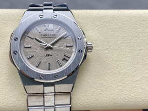 Chopard Alpine Eagle Titanium Bracelet Watch Grey Chopard Alpine Eagle Titanium Bracelet Watch Grey