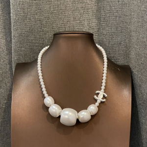 Chanel CC Logo Pearls Necklaces