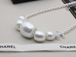 Chanel CC Logo Pearls Necklaces