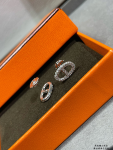 Hermes Chaine dAncre Divine Stud Earrings