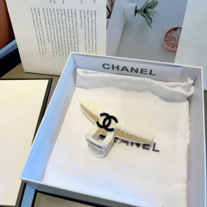 Chanel CC Logo Hair Clip White