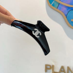 Chanel Crystals CC Logo Hair Clip Black