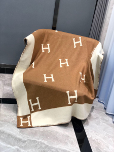 Hermes Avalon III Throw Blanket Brown Jacquard Woven Wool and Cashmere Hermes Avalon III Throw Blanket Brown Jacquard Woven Wool and Cashmere