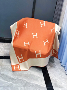 Hermes Avalon III Throw Blanket Orange Jacquard Woven Wool and Cashmere Hermes Avalon III Throw Blanket Orange Jacquard Woven Wool and Cashmere