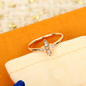 Louis Vuitton Star Blossom Diamonds Rings