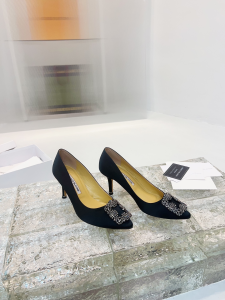 Manolo Blahnik Hangisi buckle detail Black Satin Pumps 65MM Manolo Blahnik Hangisi buckle detail Black Satin Pumps 65MM
