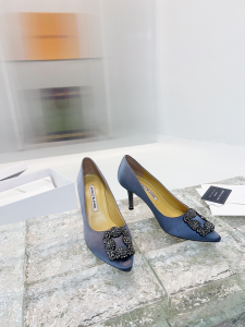 Manolo Blahnik Hangisi buckle detail Grey Satin Pumps 65MM Manolo Blahnik Hangisi buckle detail Grey Satin Pumps 65MM