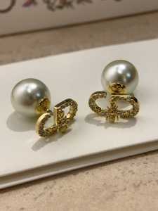 Dior Lucky Tribales Pearl Earrings