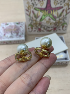 Dior Lucky Tribales Pearl Earrings