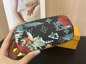 Louis Vuitton Sunglasses Pouch Black