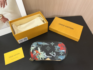 Louis Vuitton Sunglasses Pouch Black