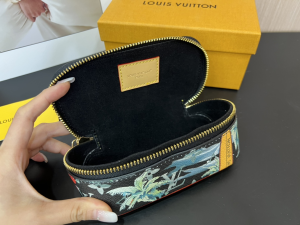 Louis Vuitton Sunglasses Pouch Black