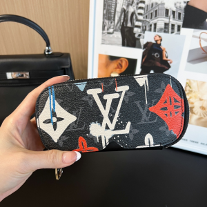 Louis Vuitton Sunglasses Pouch Black