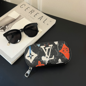 Louis Vuitton Sunglasses Pouch Black
