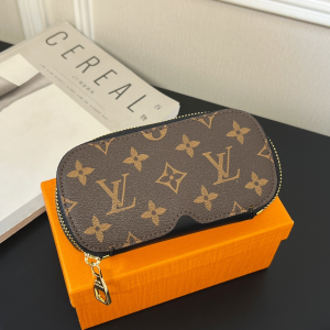Louis Vuitton Sunglasses Pouch Brown Black