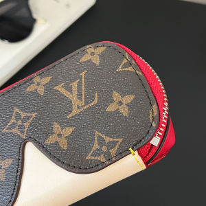Louis Vuitton Sunglasses Pouch Brown Red
