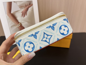 Louis Vuitton Sunglasses Pouch White Blue