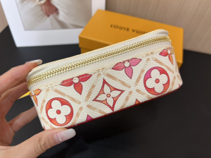 Louis Vuitton Sunglasses Pouch White Pink