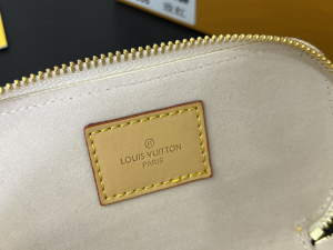 Louis Vuitton Sunglasses Pouch White Pink