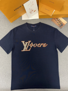 Louis Vuitton LV Vers Embellished Short Sleeved T Shirt Dark Blue Louis Vuitton LV Vers Embellished Short Sleeved T Shirt Dark Blue