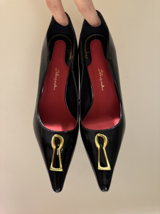 Schiaparelli Pointed Toe Keyhole Black Patent Leather Pumps 100MM Schiaparelli Pointed Toe Keyhole Black Patent Leather Pumps 100MM