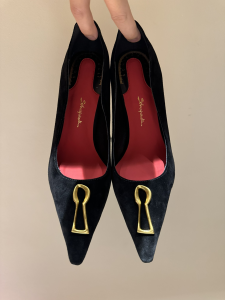 Schiaparelli Pointed Toe Keyhole Black Suede Leather Pumps 100MM Schiaparelli Pointed Toe Keyhole Black Suede Leather Pumps 100MM