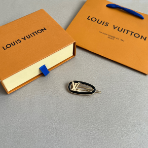 Louis Vuitton My LV Chain Hair Clip Black