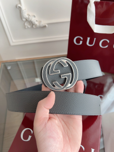 Gucci Reversible Belt with Interlocking G Buckle Gray Grained Calf Leather Gucci Reversible Belt with Interlocking G Buckle Gray Grained Calf Leather
