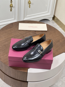 Ferragamo Gancini Plaque Leather Loafers Dress Shoes Black Ferragamo Gancini Plaque Leather Loafers Dress Shoes Black