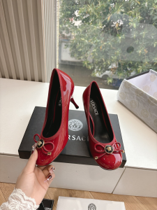 Versace Gianni Ribbon Bowknot Red Patent Leather High Heeled Pumps Versace Gianni Ribbon Bowknot Red Patent Leather High Heeled Pumps