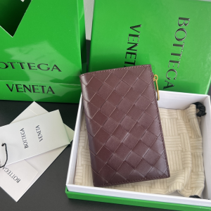 Bottega Veneta Medium Burgundy Intrecciato Bi Fold Zip Wallet Bottega Veneta Medium Burgundy Intrecciato Bi Fold Zip Wallet