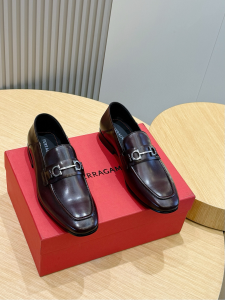 Ferragamo Burgundy Leather Pavia Gancini Bit Loafers Ferragamo Burgundy Leather Pavia Gancini Bit Loafers