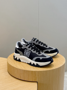Givenchy Giv Runner Calfskin and Nylon Sneakers Black Gray Givenchy Giv Runner Calfskin and Nylon Sneakers Black Gray