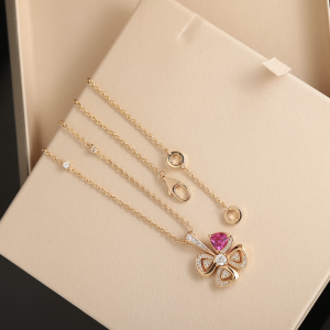 Bvlgari Bulgari Rose Gold Fiorever Pendant Necklaces Pink Bvlgari Bulgari Rose Gold Fiorever Pendant Necklaces Pink