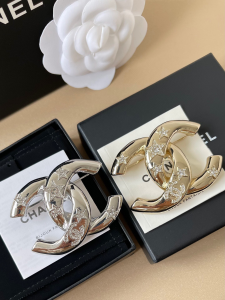 Chanel Strass CC Star Brooch