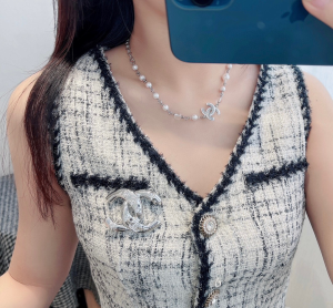 Chanel Strass CC Star Brooch