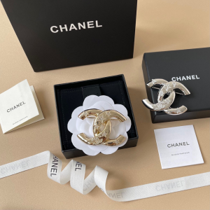 Chanel Strass CC Star Brooch