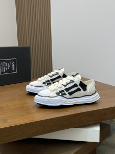 Amiri MMY Bones x Maison Mihara Yasuhiro Canvas Sneakers White Amiri MMY Bones x Maison Mihara Yasuhiro Canvas Sneakers White