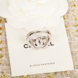 Chanel Crystal CC Logo White Gold Rings