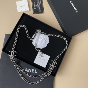 Chanel CC Logo Leather and Chain Belt