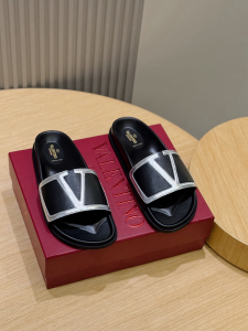 Valentino Viva Superstar Flat Slides Sandals Black Silver Nappa Leather Valentino Viva Superstar Flat Slides Sandals Black Silver Nappa Leather
