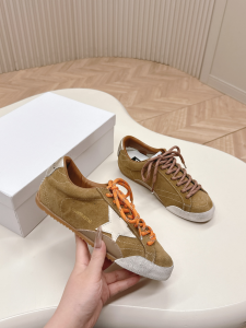 Golden Goose True Star Suede Low Top Trainers Sneakers Khaki Golden Goose True Star Suede Low Top Trainers Sneakers Khaki